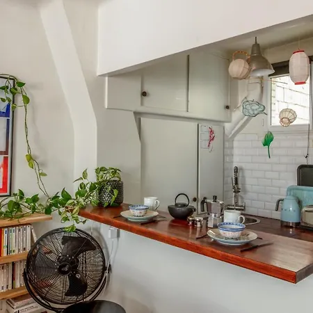 Superb In The Moulin Rougemontmartre Neighborhood - - Welkeys Appartement Parijs